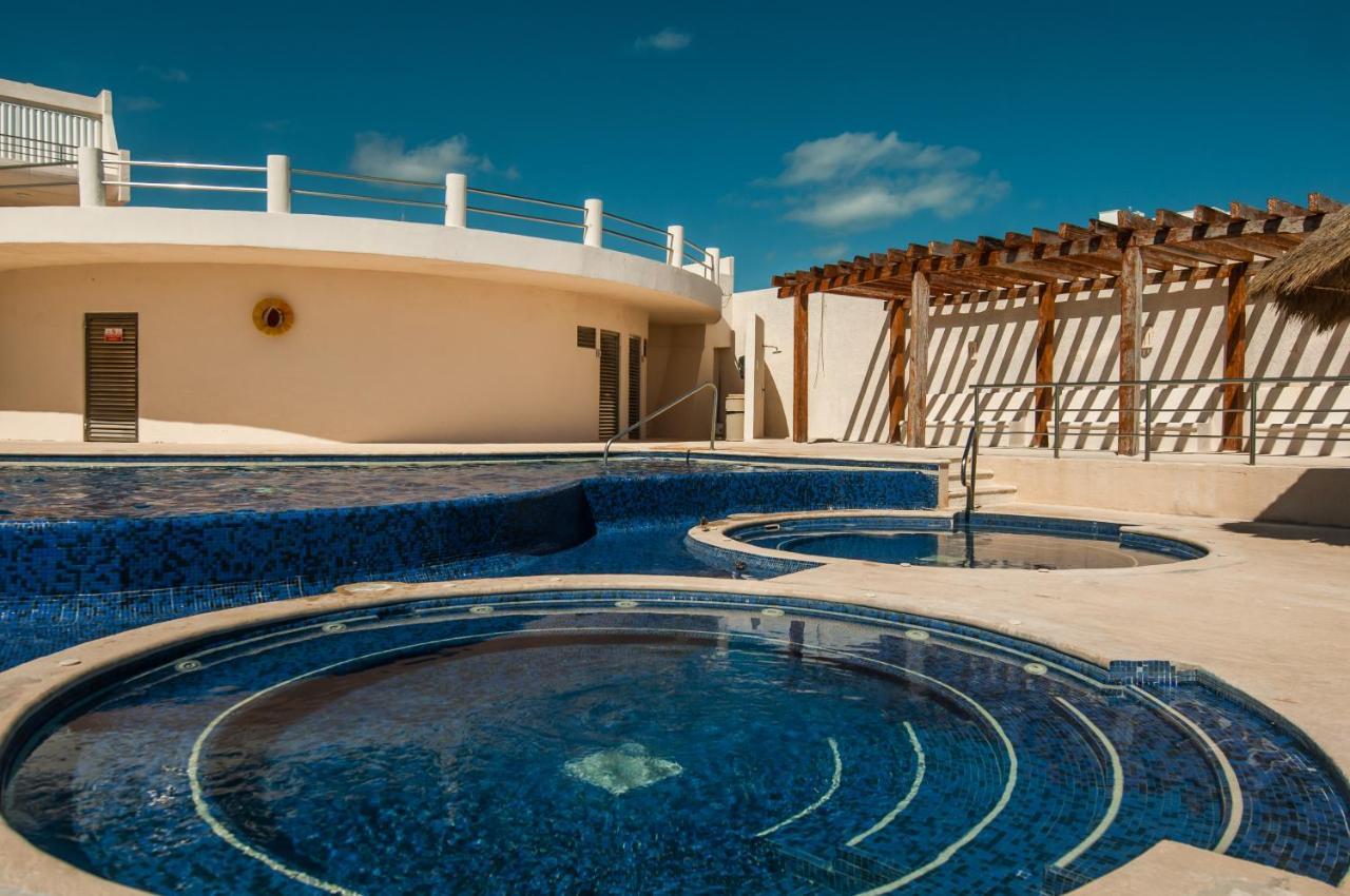 Hotelzone L16 Beach Access Канкун Екстериор снимка